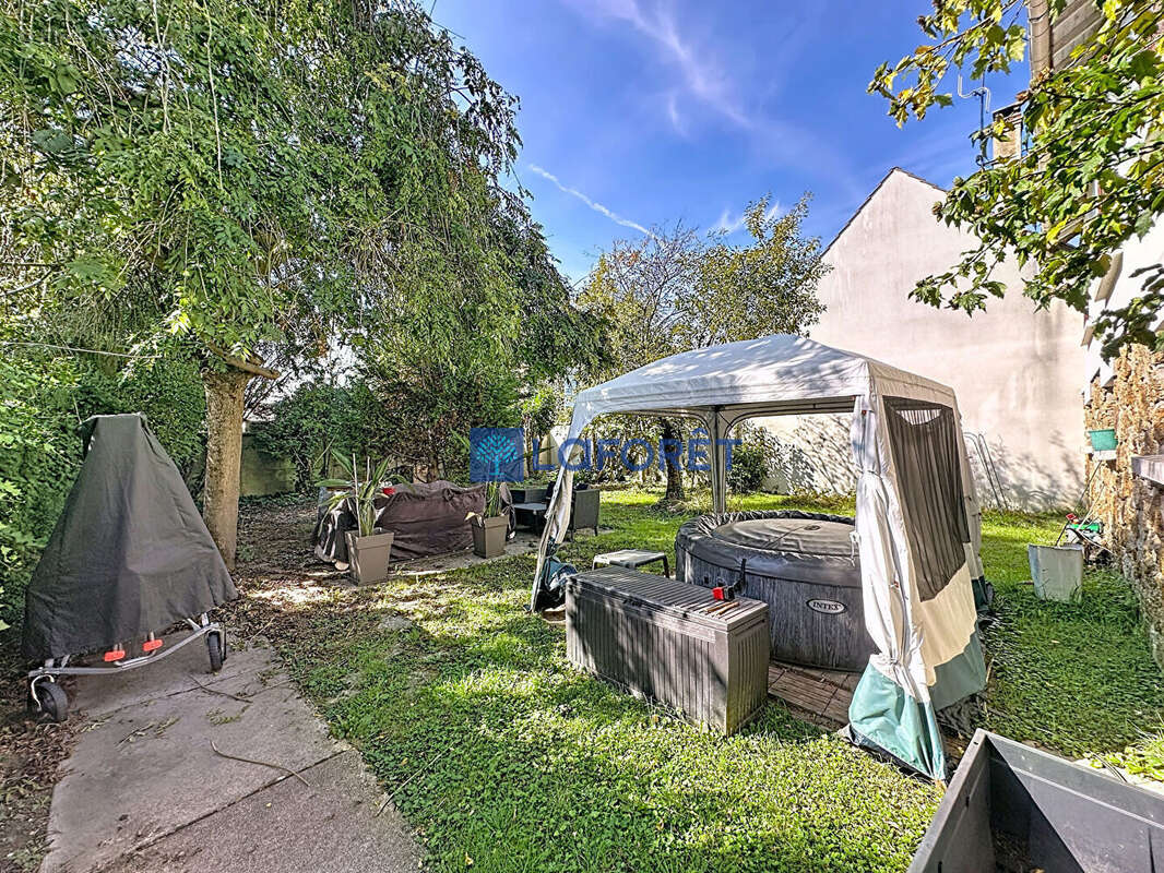 Maison à SAVIGNY-SUR-ORGE