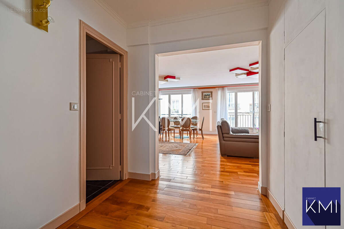 Appartement à PARIS-11E