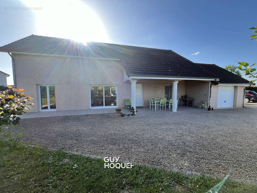 Maison à VITRY-EN-CHAROLLAIS