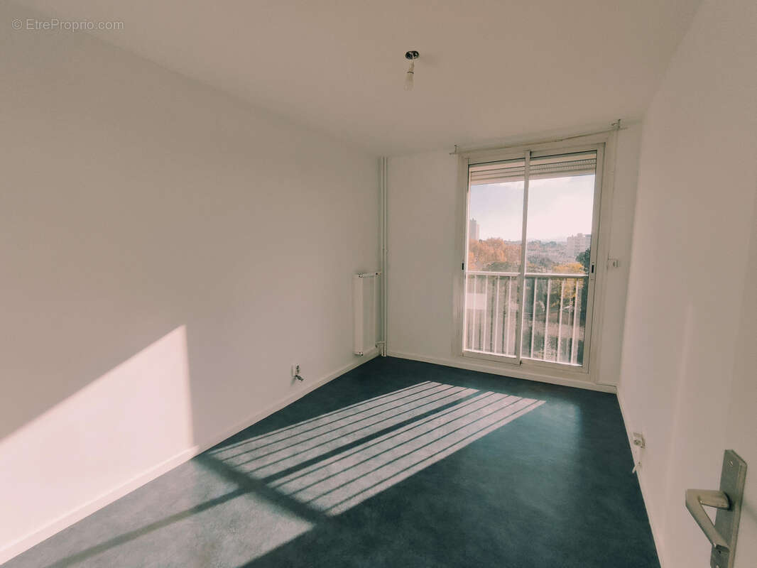 Appartement à MARSEILLE-14E