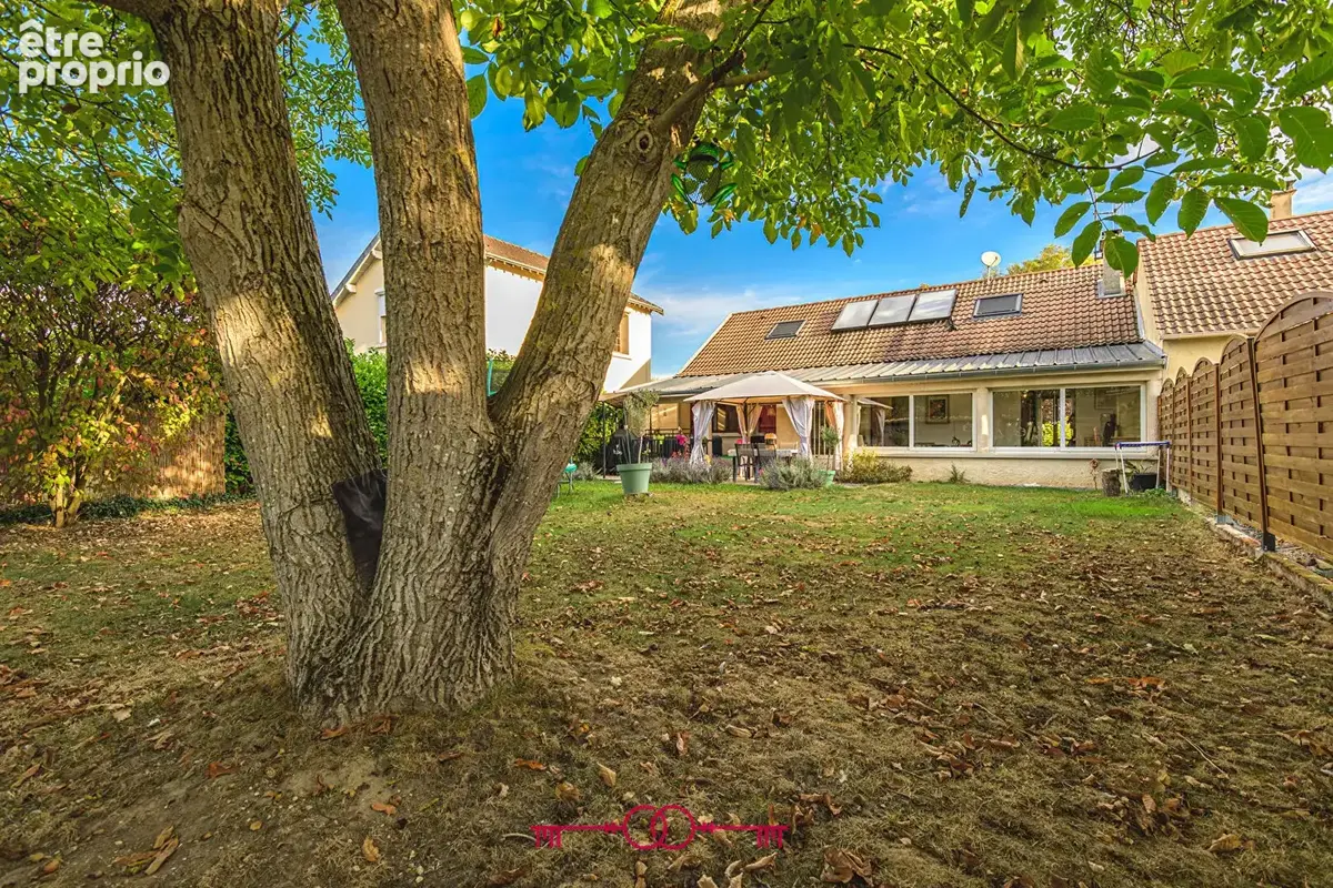 CHAMPIGNY Belle maison familiale avec jardin, 6 chambres et sous-sol complet - photo 13