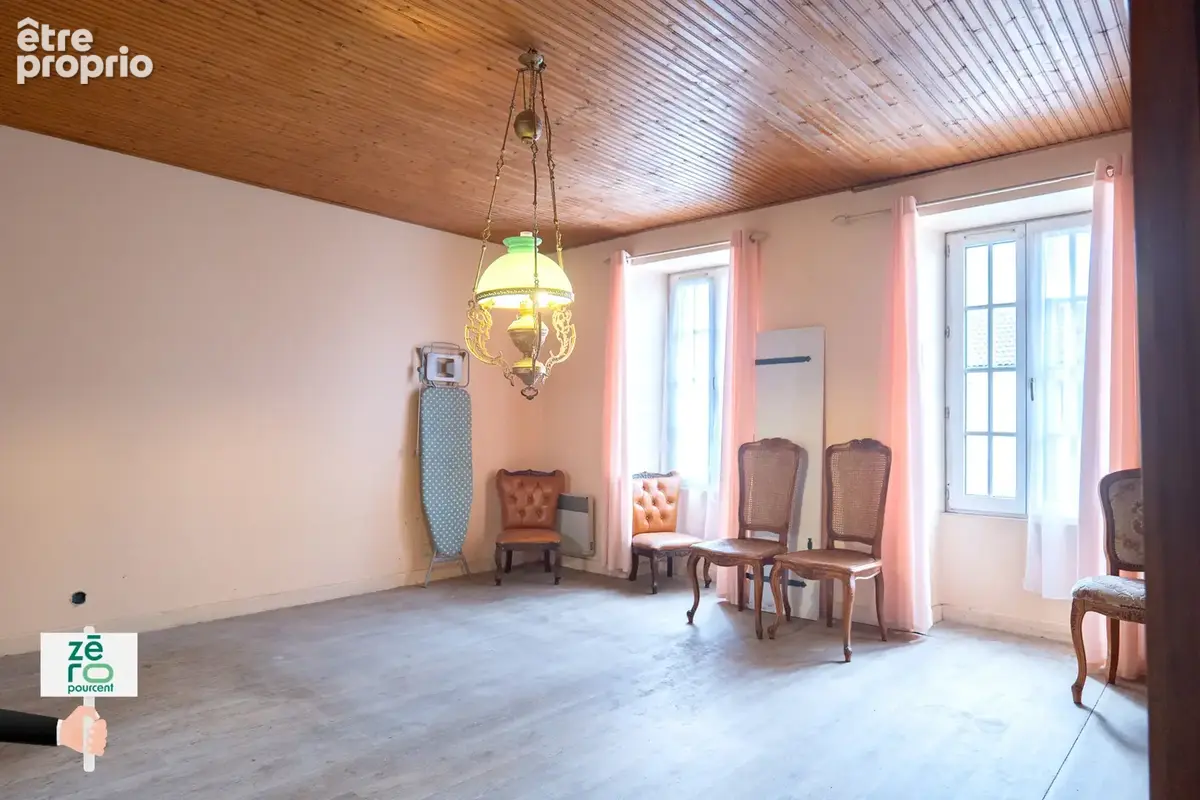 Maison à rénover au Champ-Saint-Père   Centre-bourg, jardin clos de murs, dépendance et potentiel de 2 chambre - photo 12