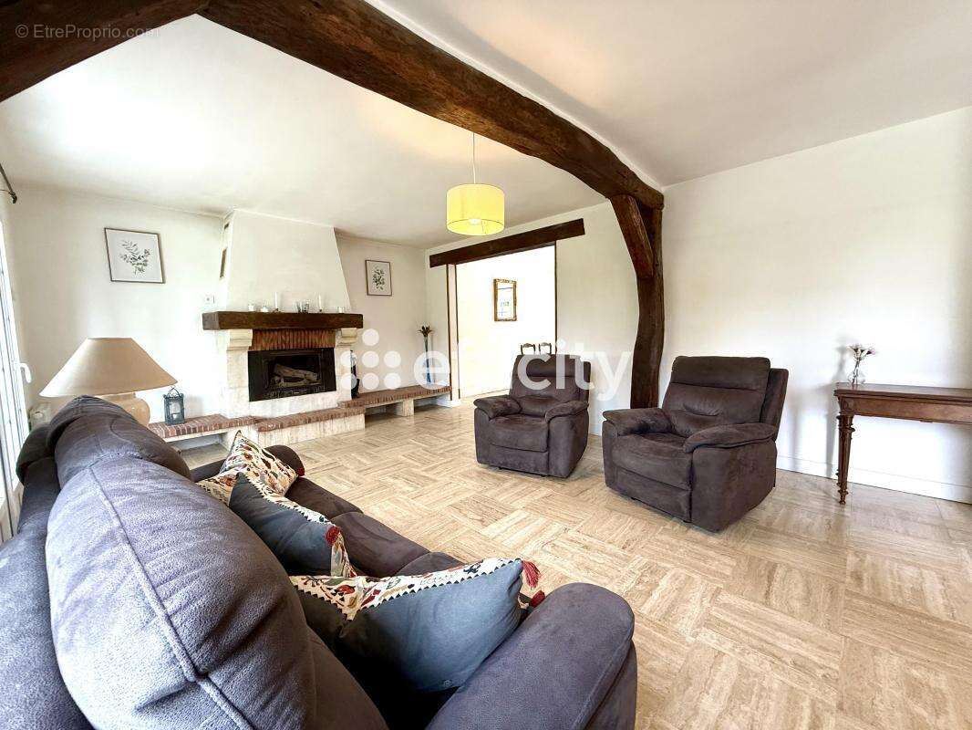 Maison à SAINT-CYR-EN-VAL