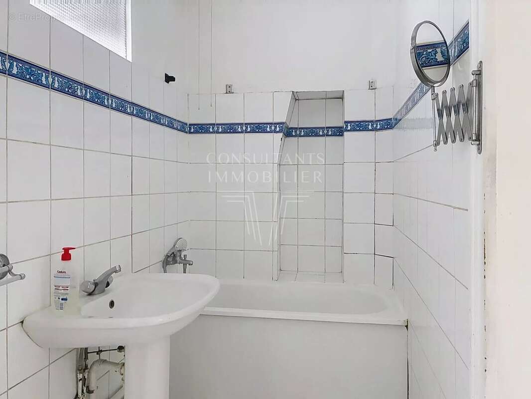 Appartement à PARIS-20E