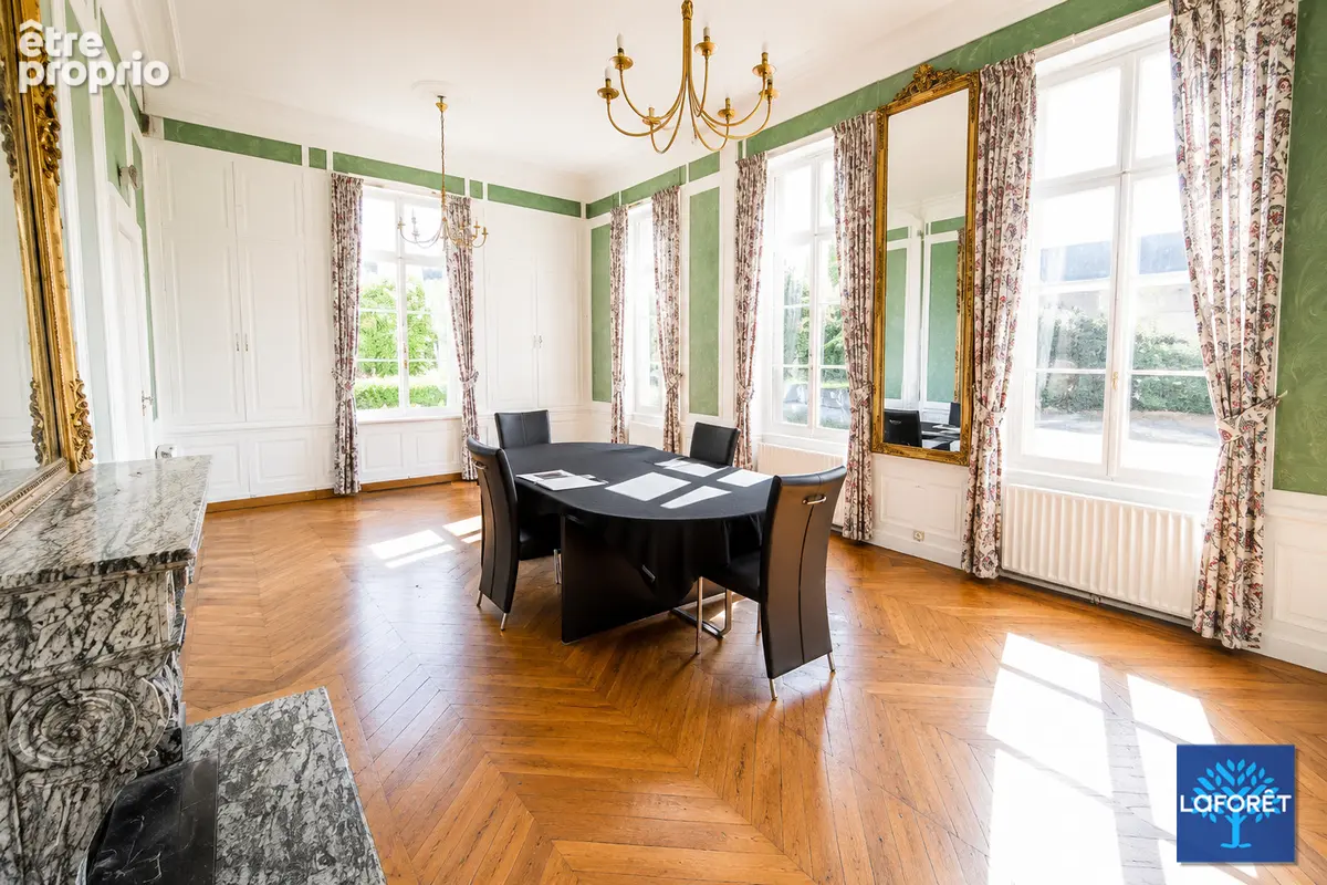 Hôtel particulier du XIXe siècle Valenciennes 700m2 - photo 8