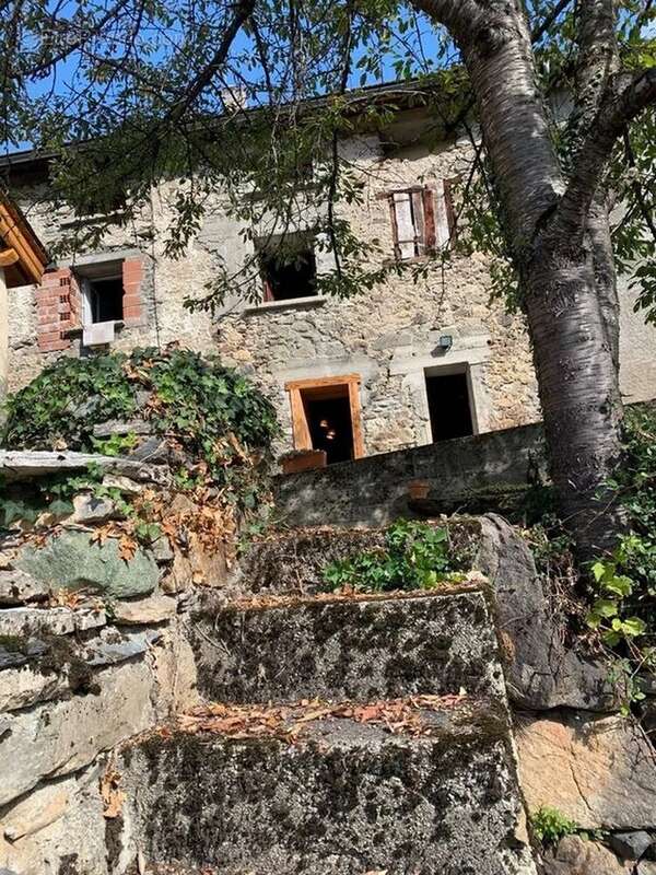 Appartement à LES CABANNES