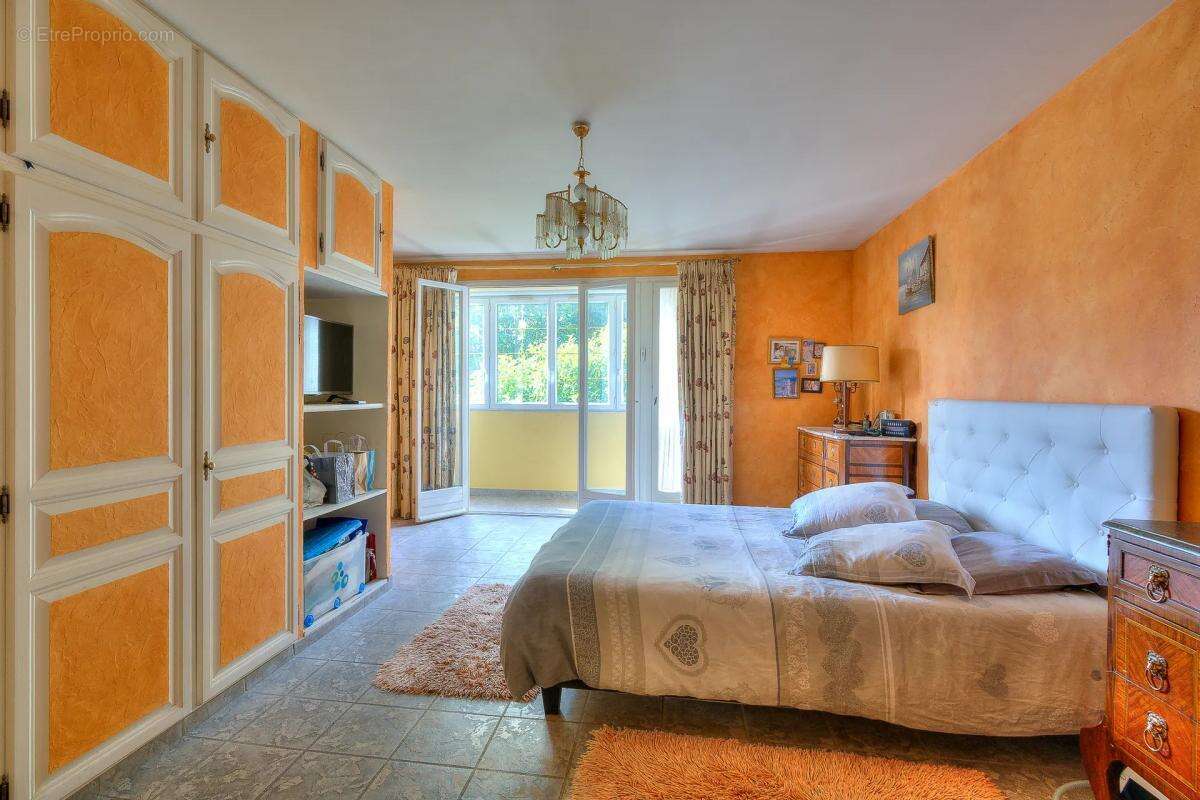 Maison à NEUILLY-PLAISANCE