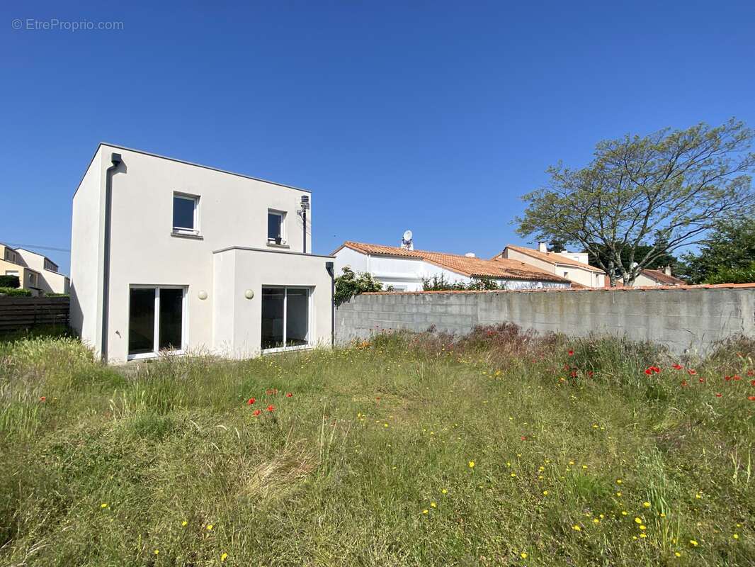Maison à SAINT-SEBASTIEN-SUR-LOIRE