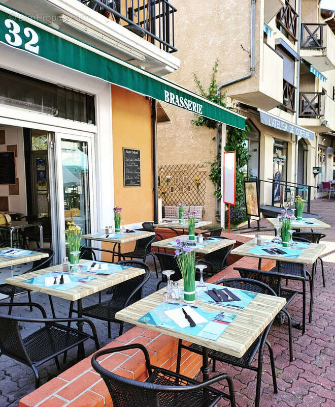 Commerce à MARGUESTAU