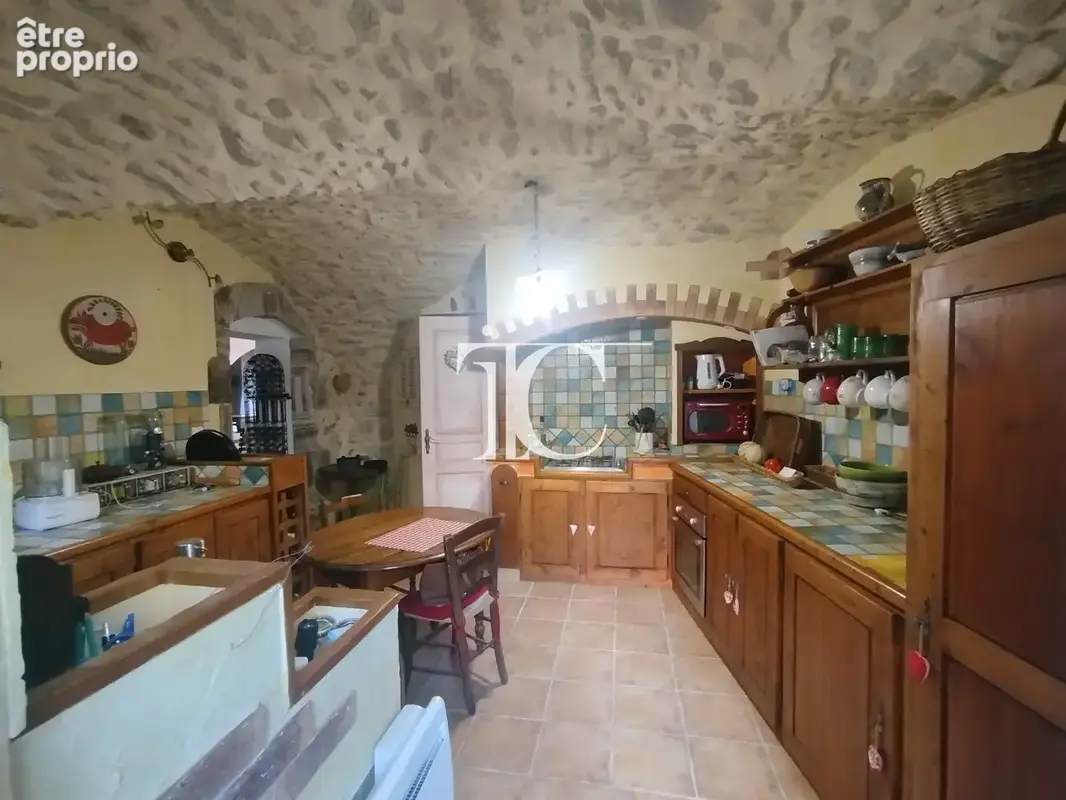 - exclusivite - maison de village renovee - 4 chambres - 5 minutes de toutes commodites - photo 4