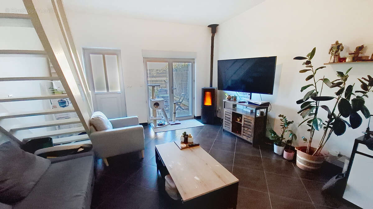 Appartement à IRIGNY