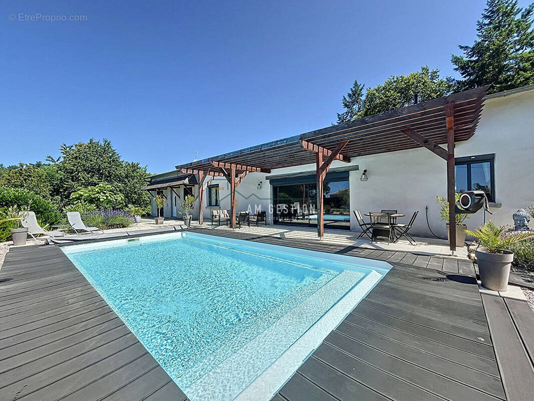 Maison à ABJAT-SUR-BANDIAT