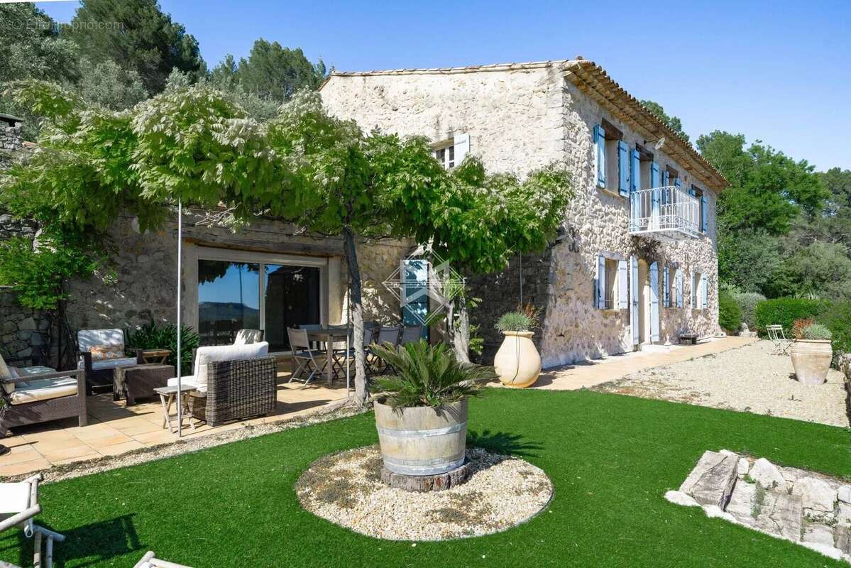 Maison à CALLAS