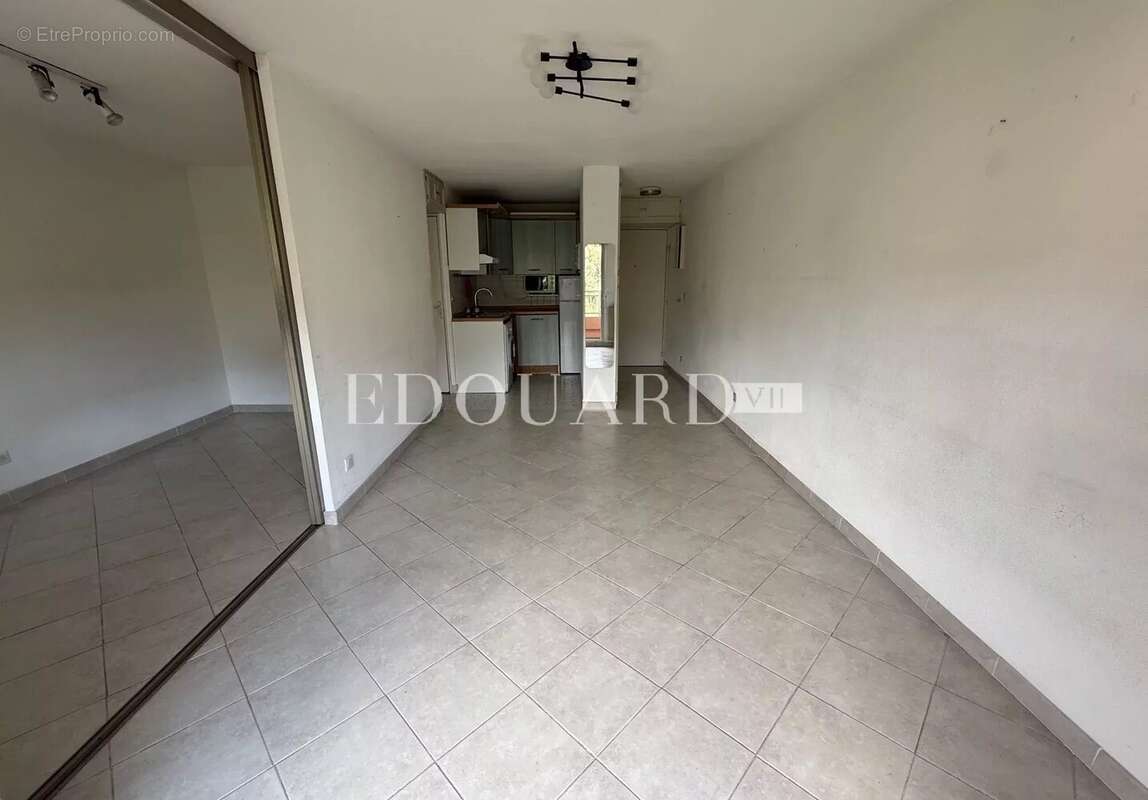 Appartement à ROQUEBRUNE-CAP-MARTIN