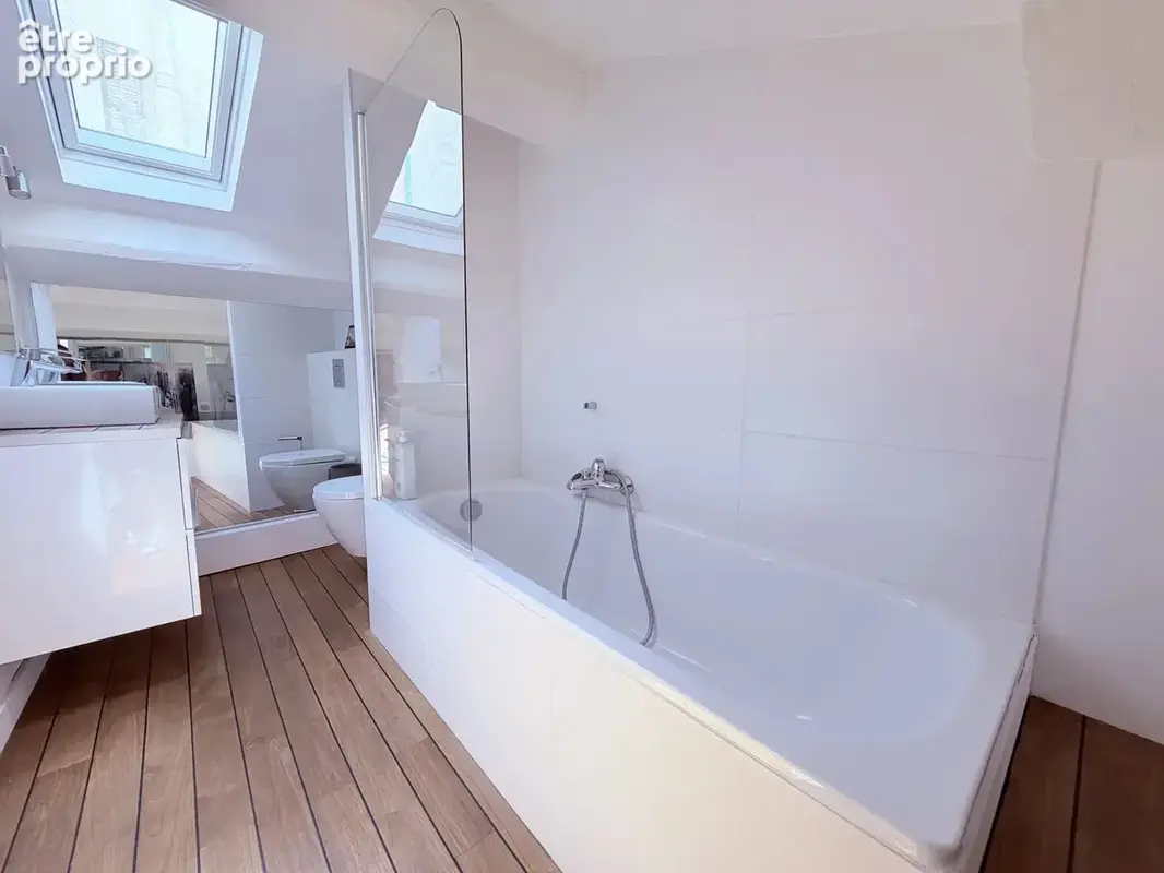 Cannes Banane — Dernier étage d'exception : loft sous les toits de 130 m² - photo 5