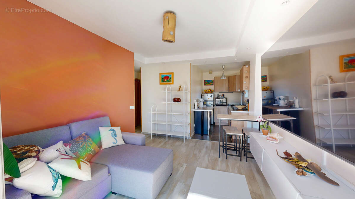 Appartement à GREOUX-LES-BAINS