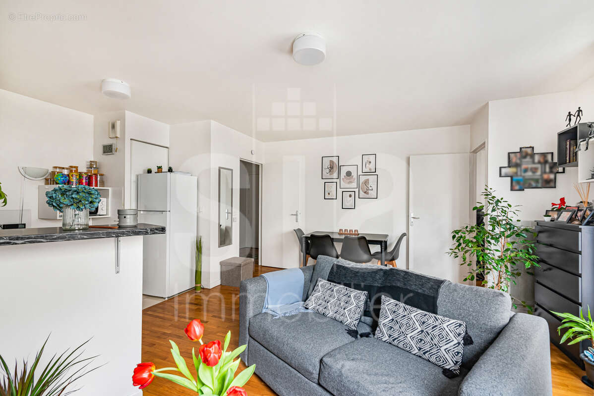 Appartement à LES LILAS