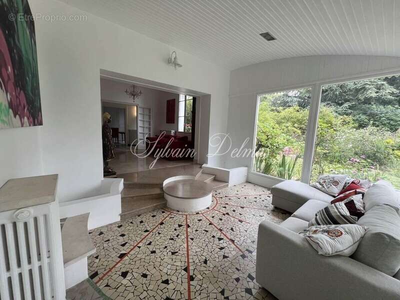 Maison à vendre 8 pièces SAINT CYR SUR LOIRE (37) - photo 7