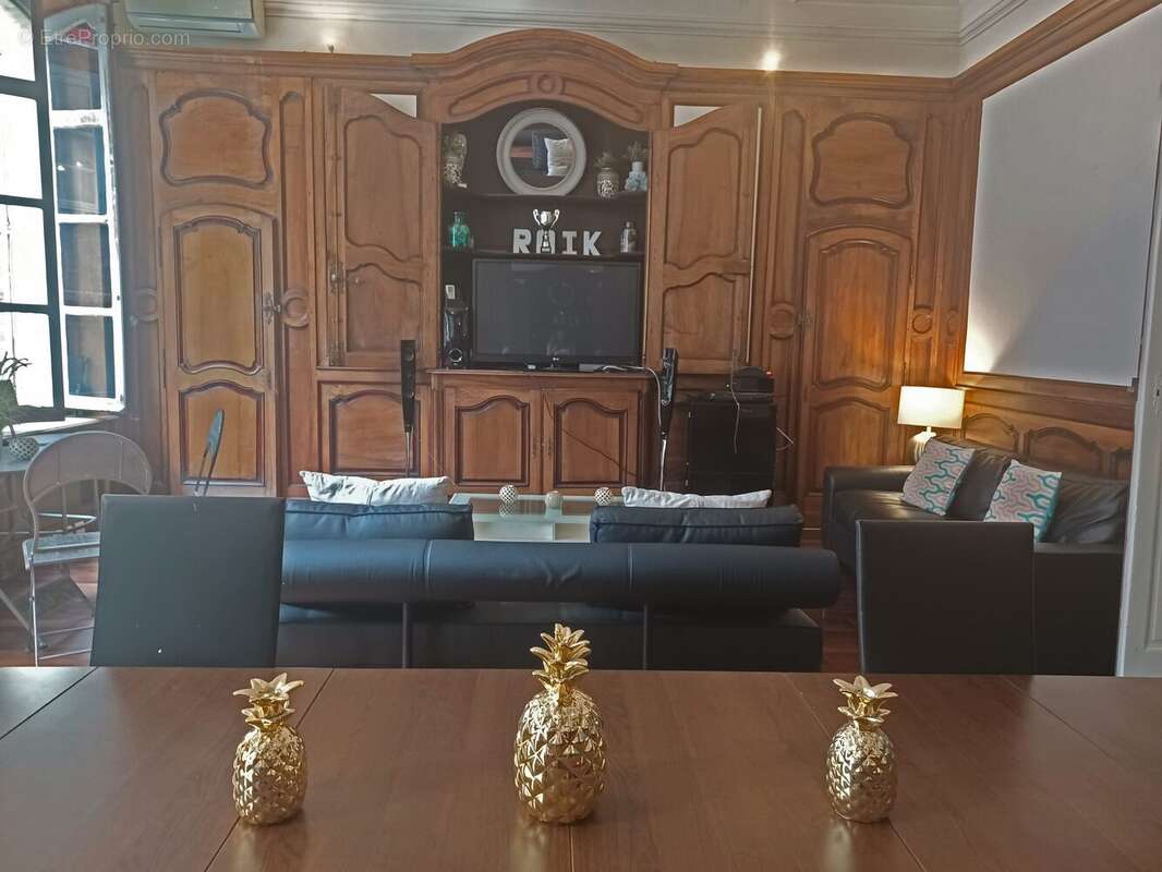 Commerce à MARSEILLE-1E