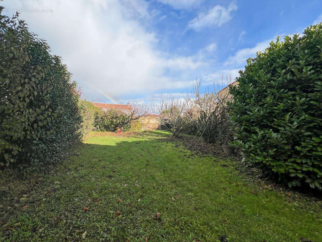 Maison à LIVRON-SUR-DROME