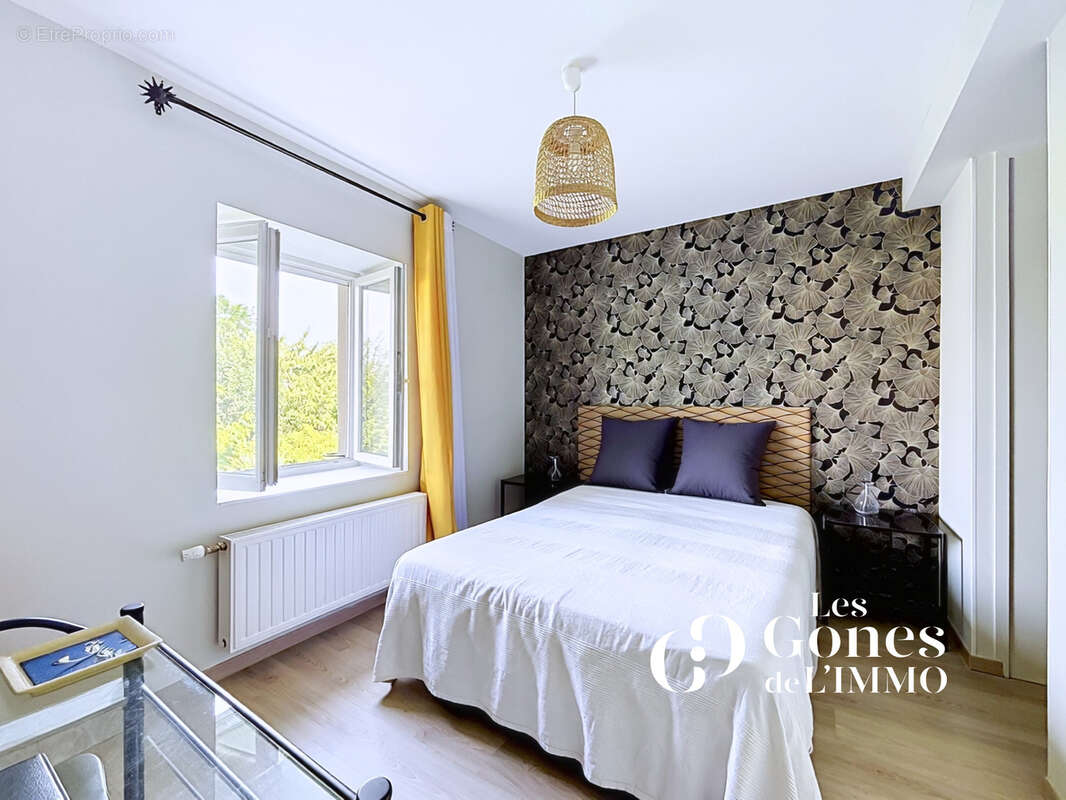 CRAPONNE   Appartement T4 Duplex de 97 m2 Carrez + 21 m2 utiles   Jardin, 2 parkings - photo 5