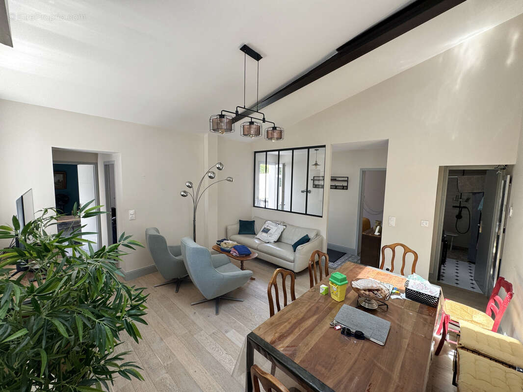 Maison à MESCHERS-SUR-GIRONDE
