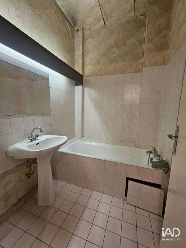 Photo 7 - Commerce à ASNIERES-SUR-SEINE