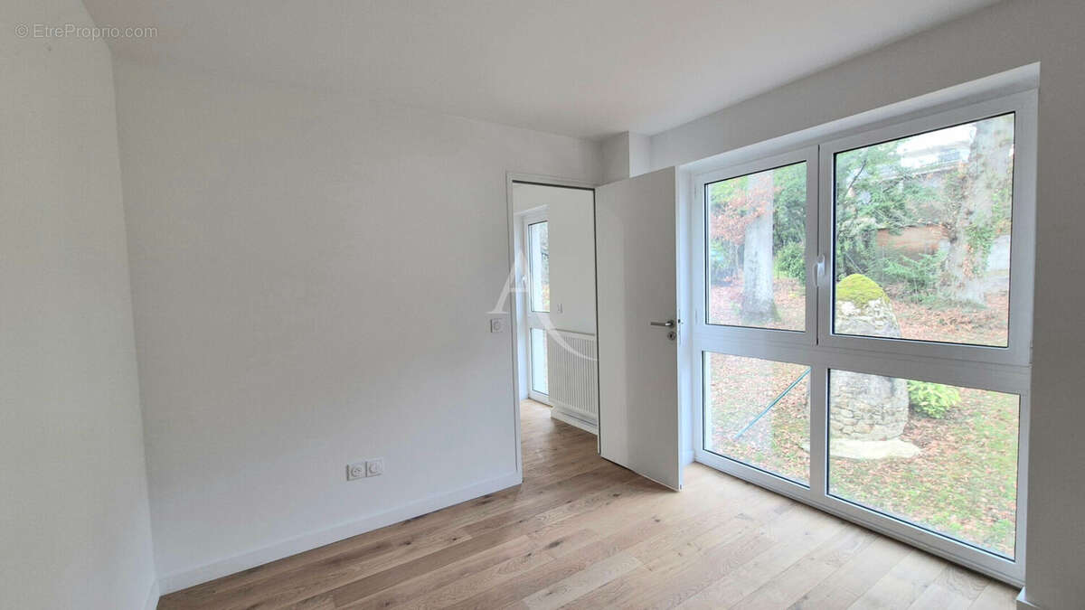 Maison à BURES-SUR-YVETTE