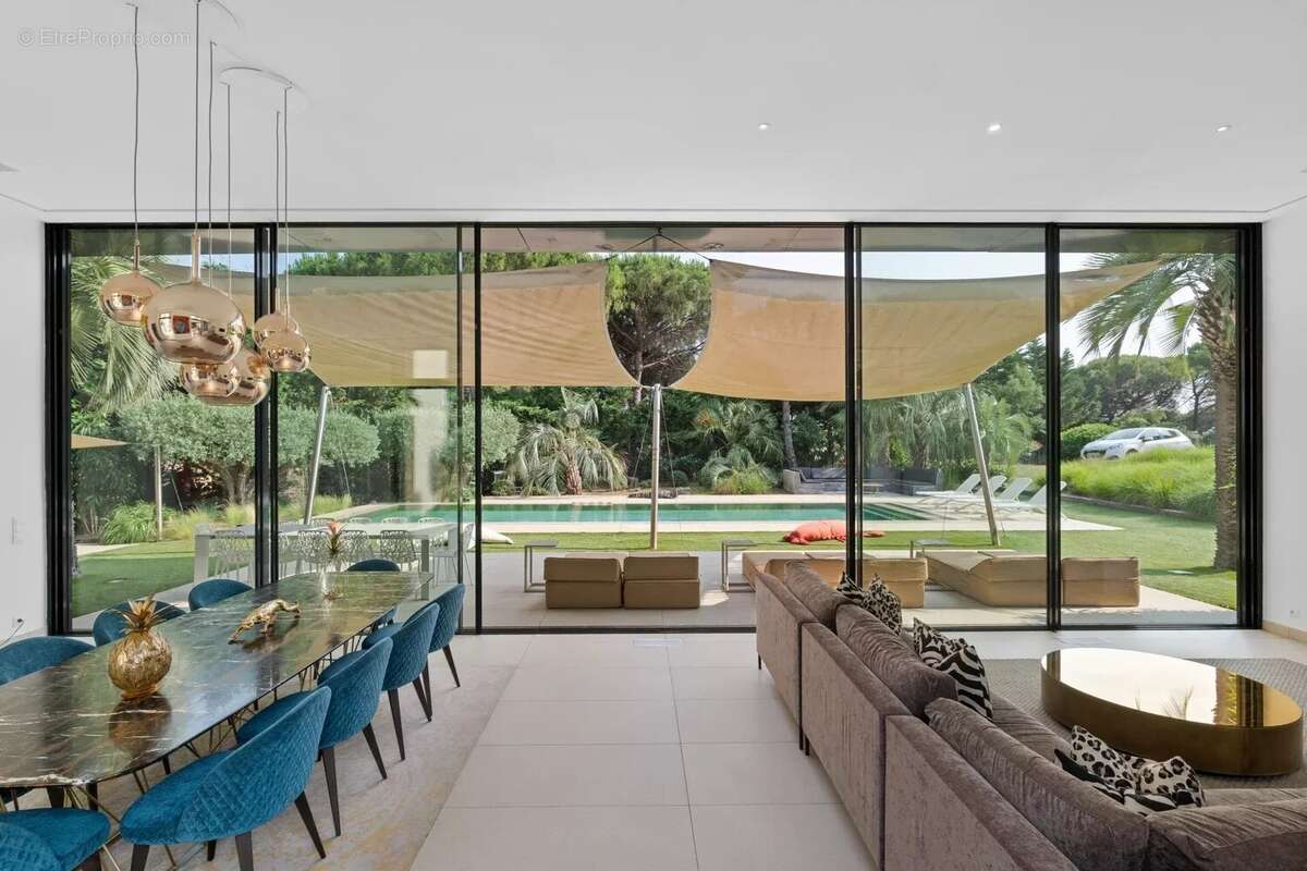 À quelques pas des plages de Pampelonne : villa contemporaine au cœur de Ramatuelle - photo 4