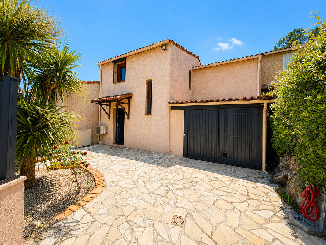 Superbe villa 4 pièces avec garage clé en main dans domaine sécurisé - photo 13