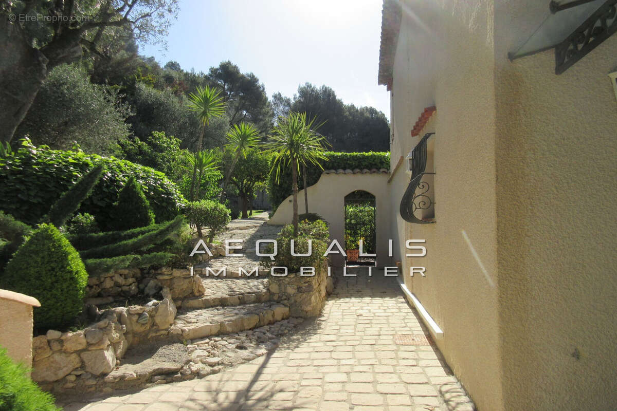 Maison à SAINT-MARTIN-DU-VAR