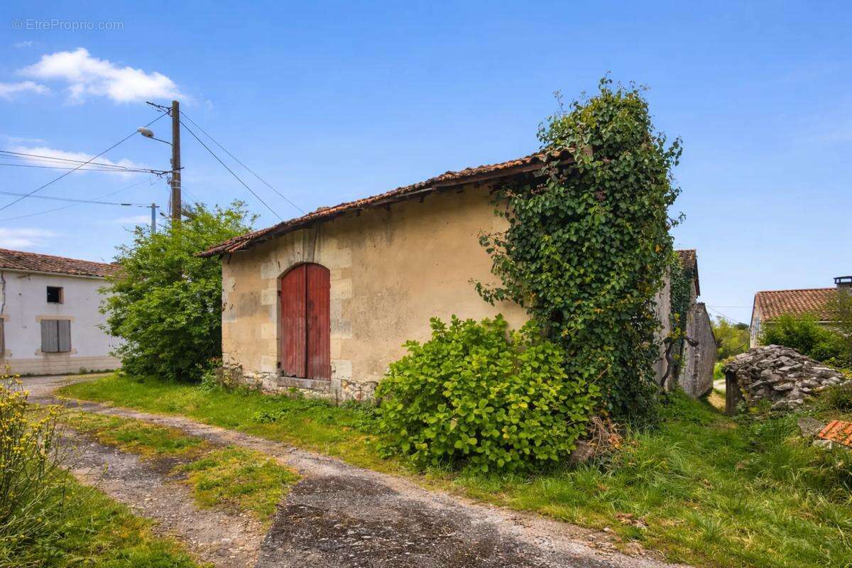 Maison à EYRANS