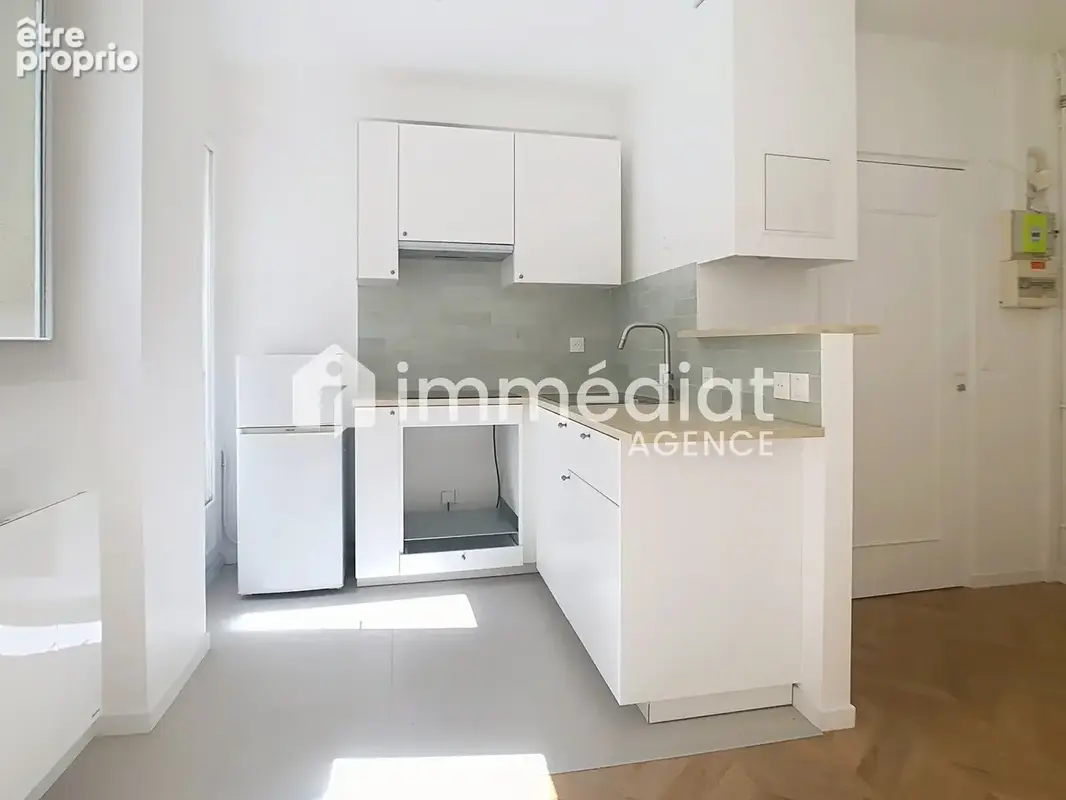 Deux pièces, terrasse 25m2, centre-ville - photo 4