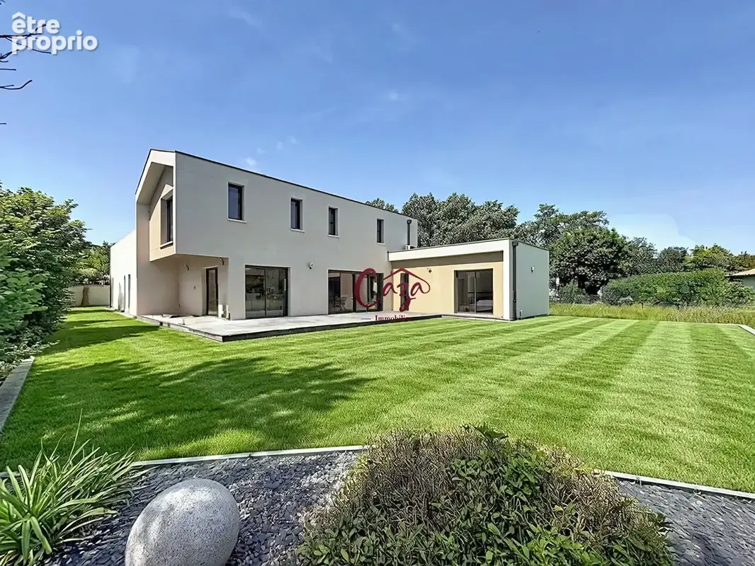 Villa contemporaine Haut de Gamme Fargues Saint Hilaire - photo 12