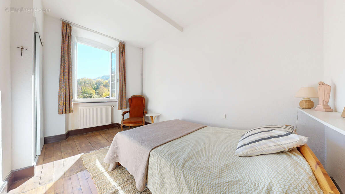 Maison à LOURES-BAROUSSE