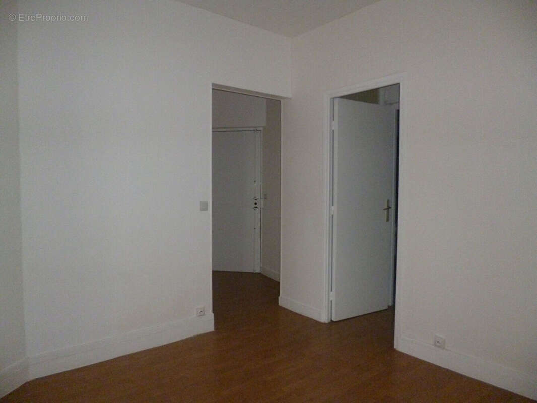 Appartement à PARIS-19E