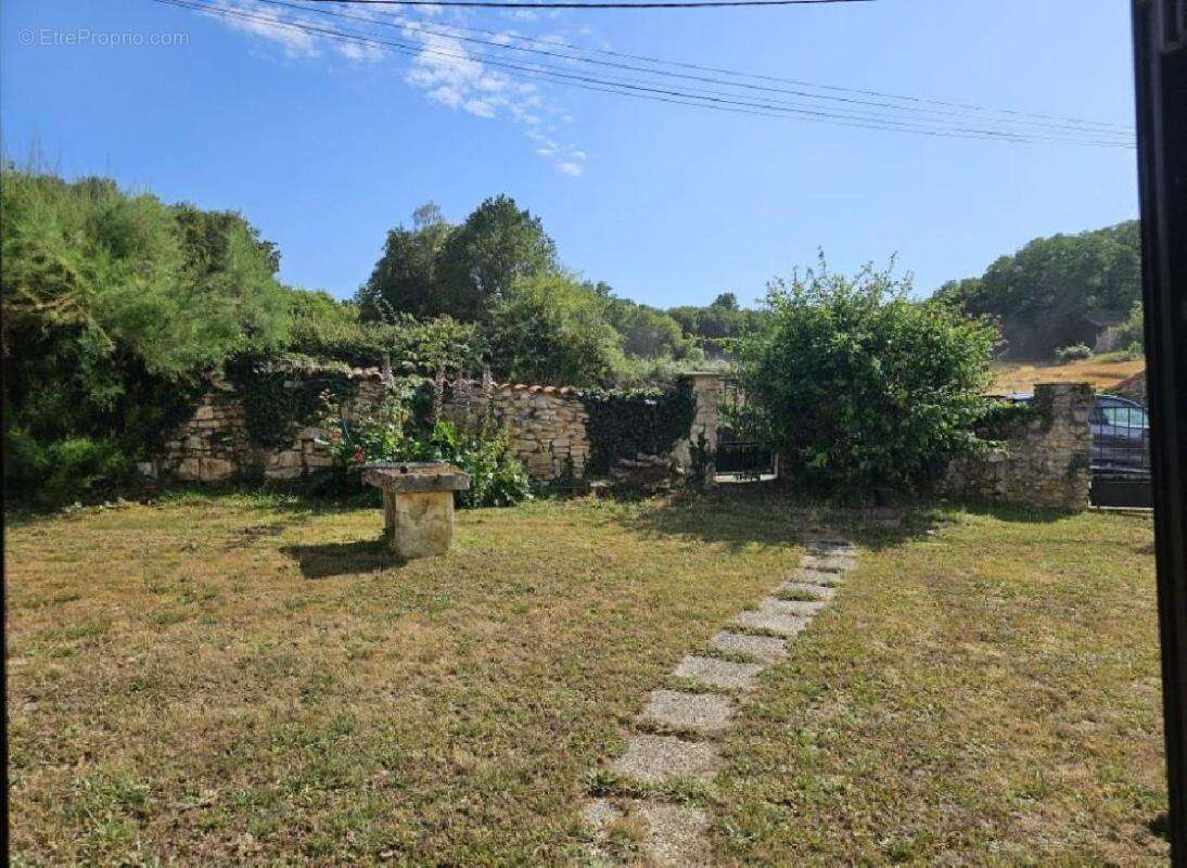 Maison 88 m² à Sauze-Vaussais  - photo 2