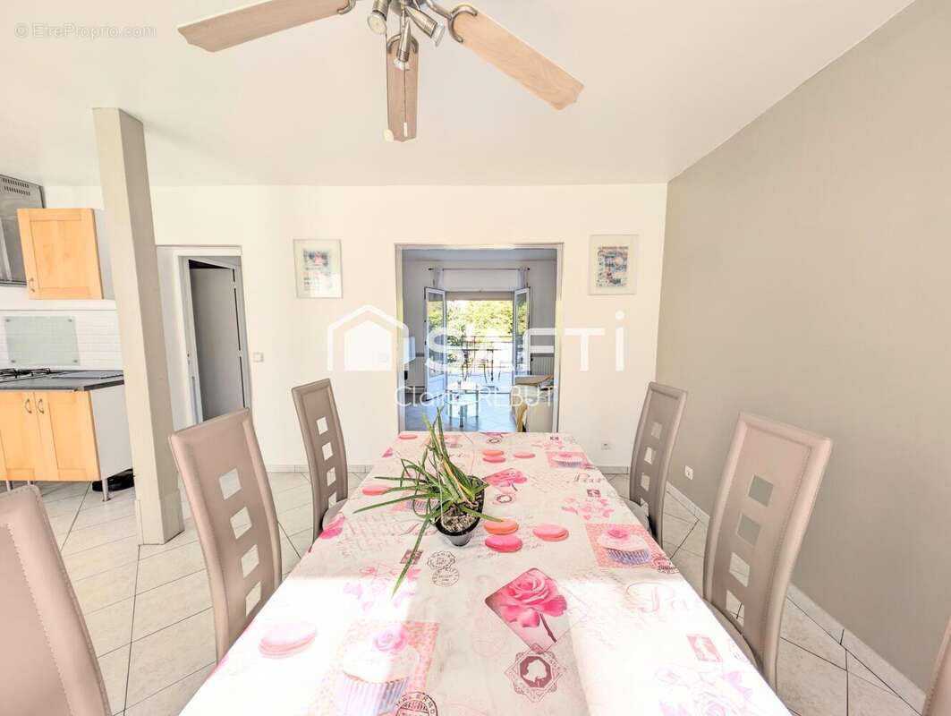 Photo 4 - Maison à LIVRY-GARGAN