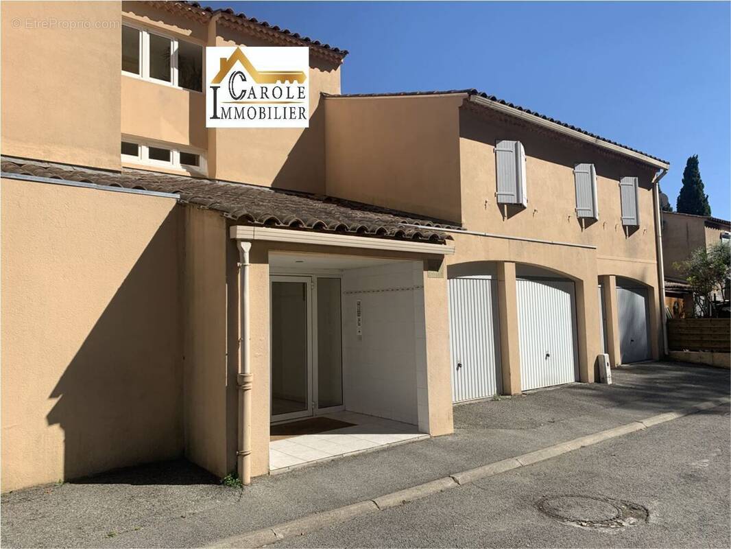 Appartement à AURIBEAU-SUR-SIAGNE