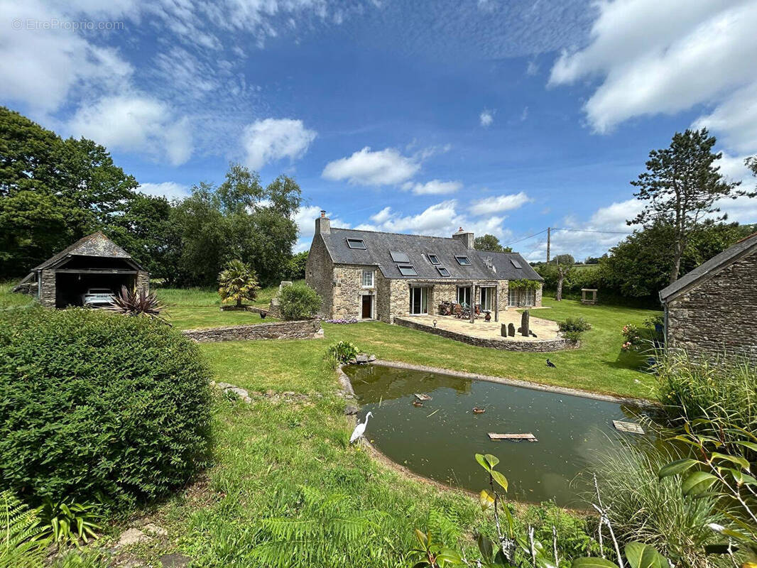 Maison à PLOUGONVEN