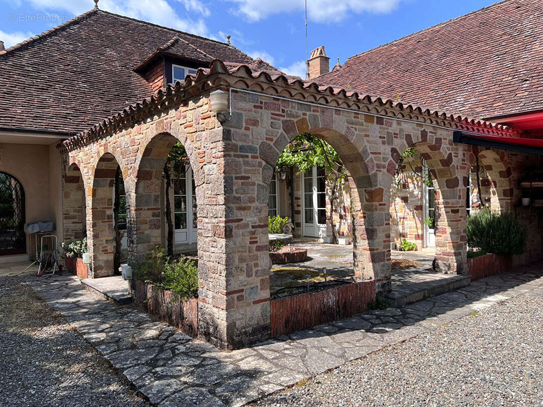 Maison à CAPDENAC