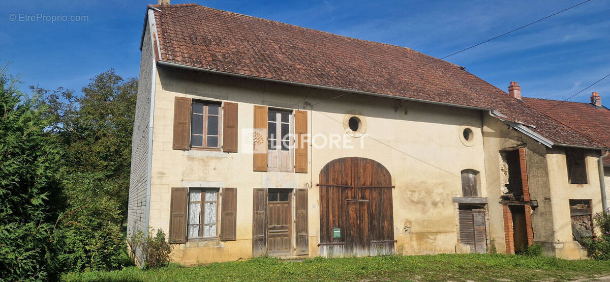 Maison à RENNES-SUR-LOUE
