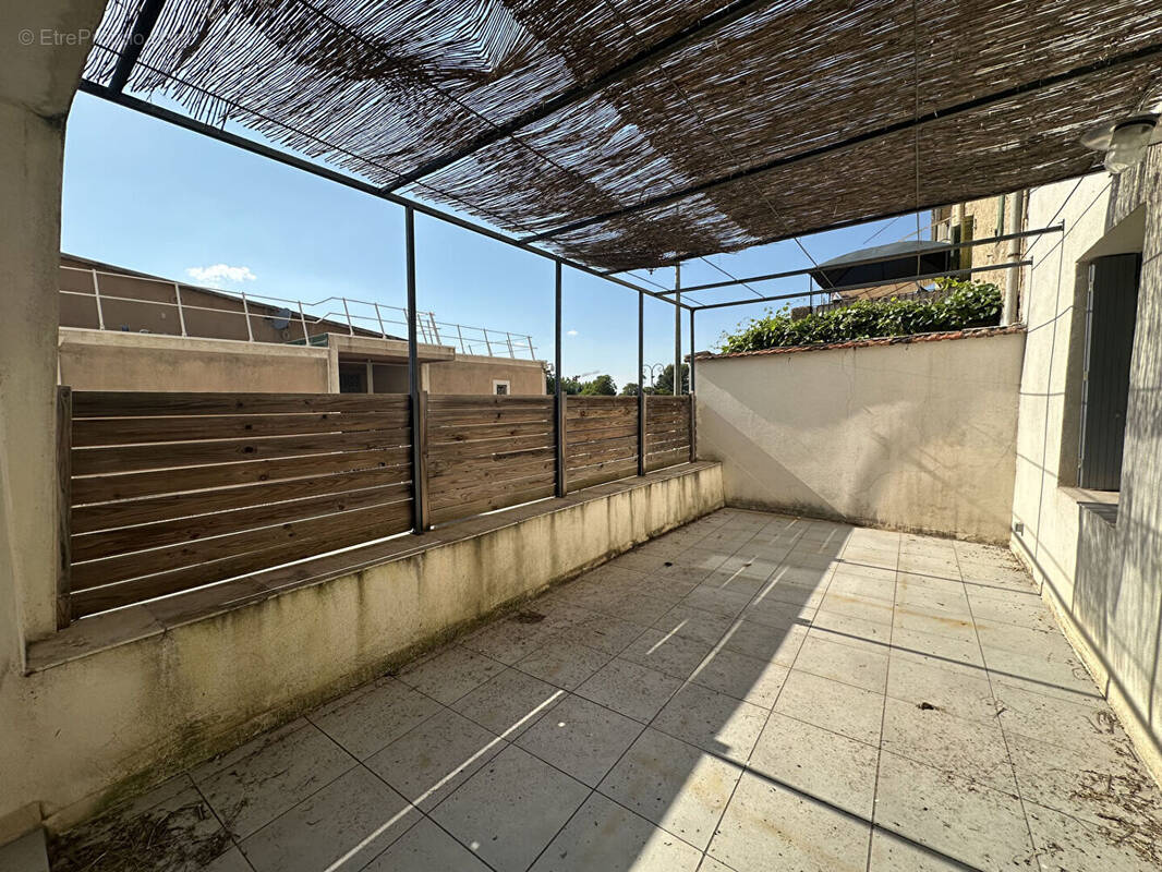 Appartement à MEYRARGUES