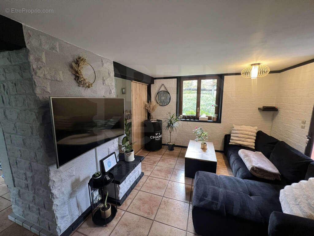 Maison à SAINT-MARTIN-DES-CHAMPS