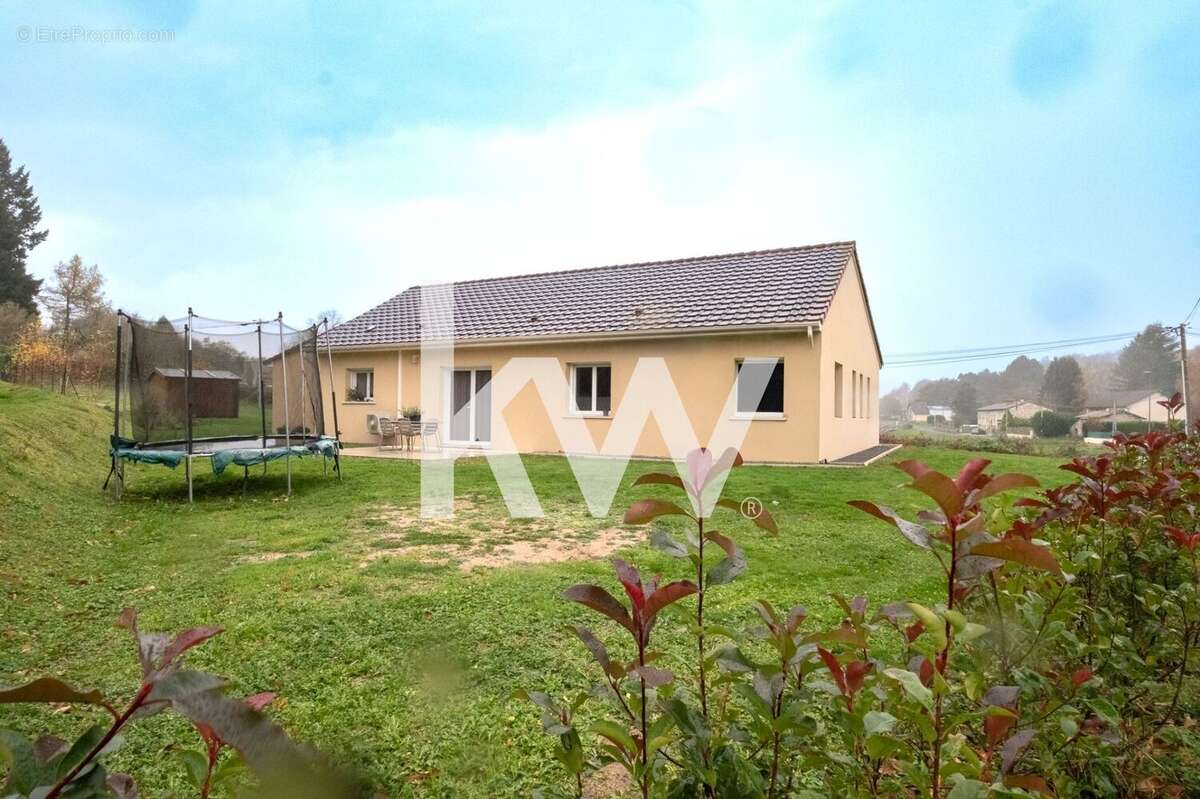 Maison à COMPREIGNAC