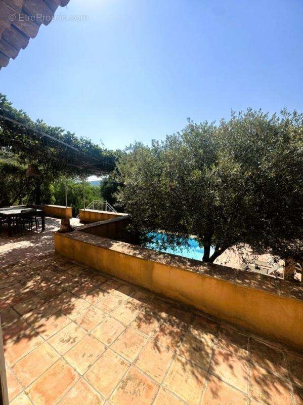 Maison à PLAN-DE-LA-TOUR