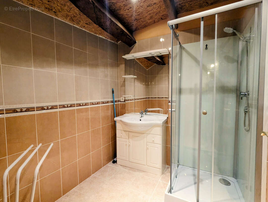 Belle et grande maison de village   128 m2 - photo 17