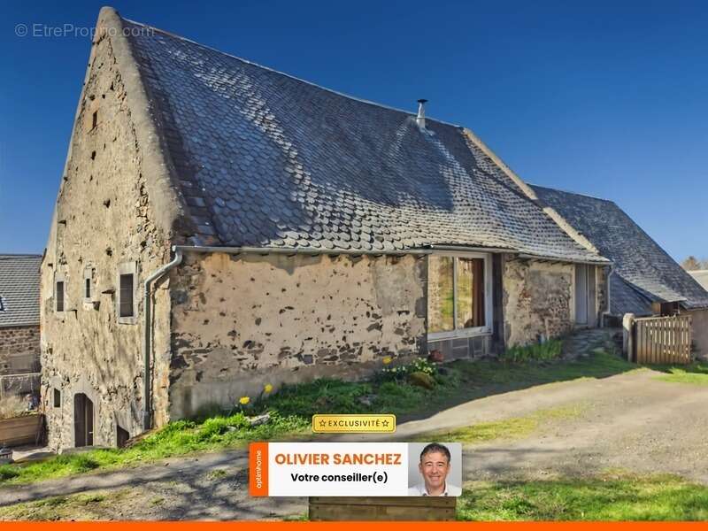 Maison de caractère avec 2 gîtes - SAINT BONNET PRES ORCIVAL (63) - photo 22