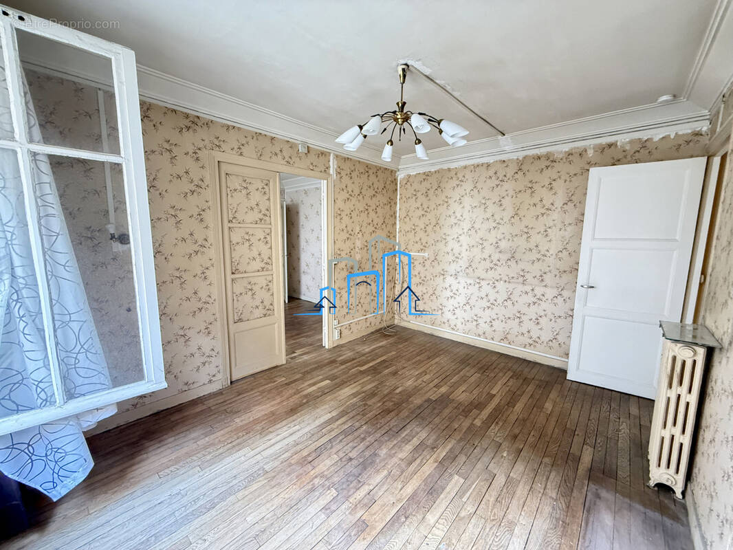 Appartement à PARIS-11E