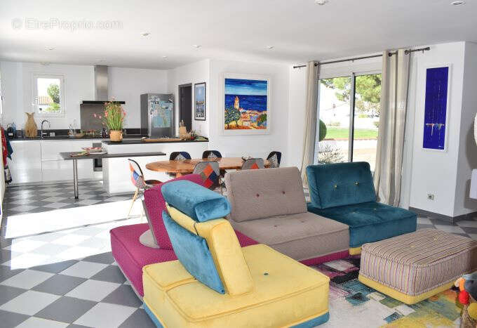 Maison à LA BREE-LES-BAINS